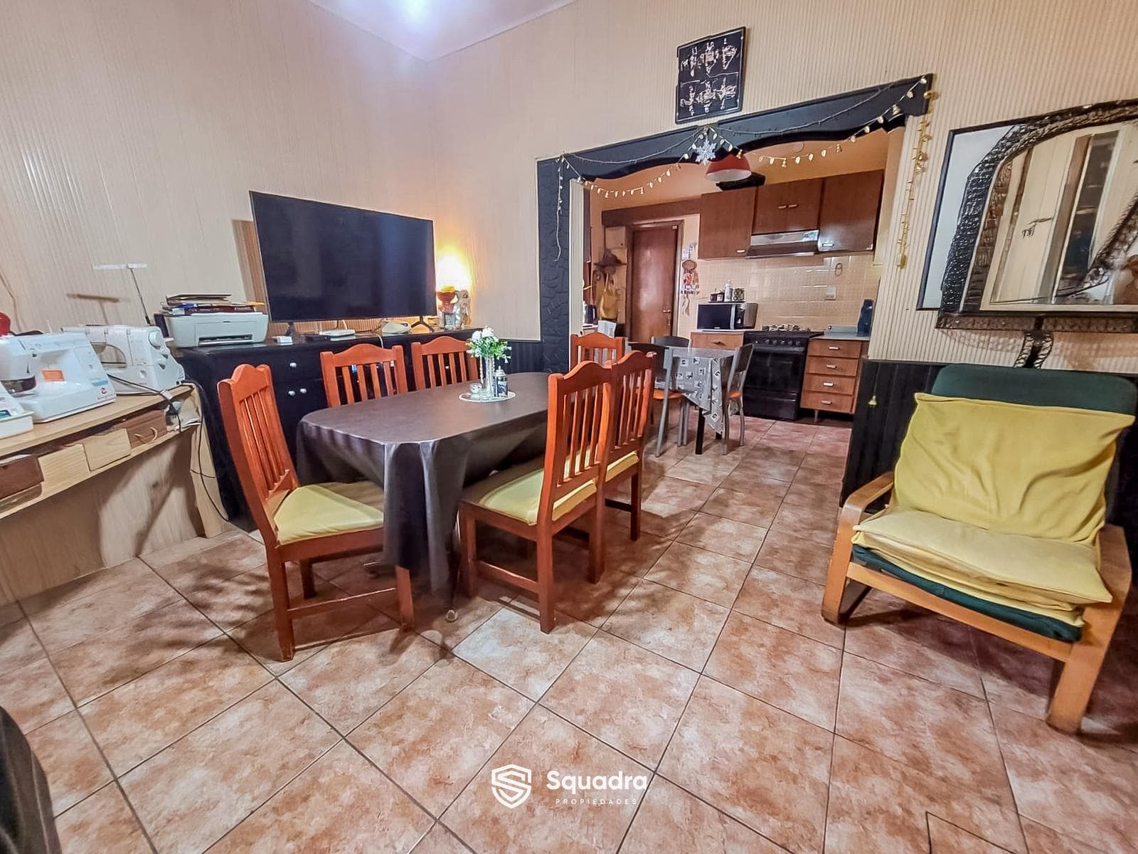 FOR SALE | TRADE - Two-story house with two lots - Azcuénaga neighborhood, Rosario. QUALIFIES FOR MORTGAGE.