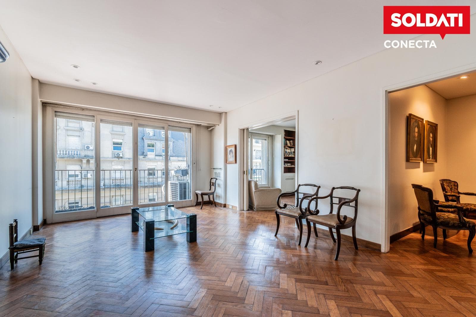 11th-floor apartment with 24-hour security on Alvear Avenue in Recoleta, featuring a balcony and a parking space.