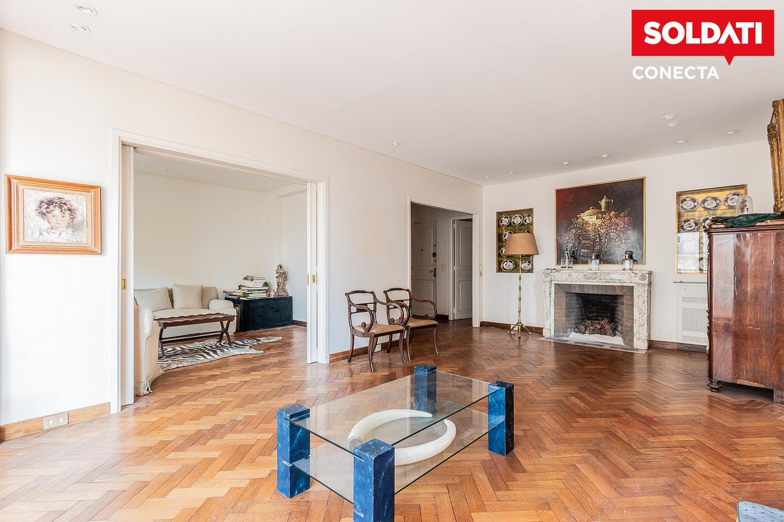 11th-floor apartment with 24-hour security on Alvear Avenue in Recoleta, featuring a balcony and a parking space.