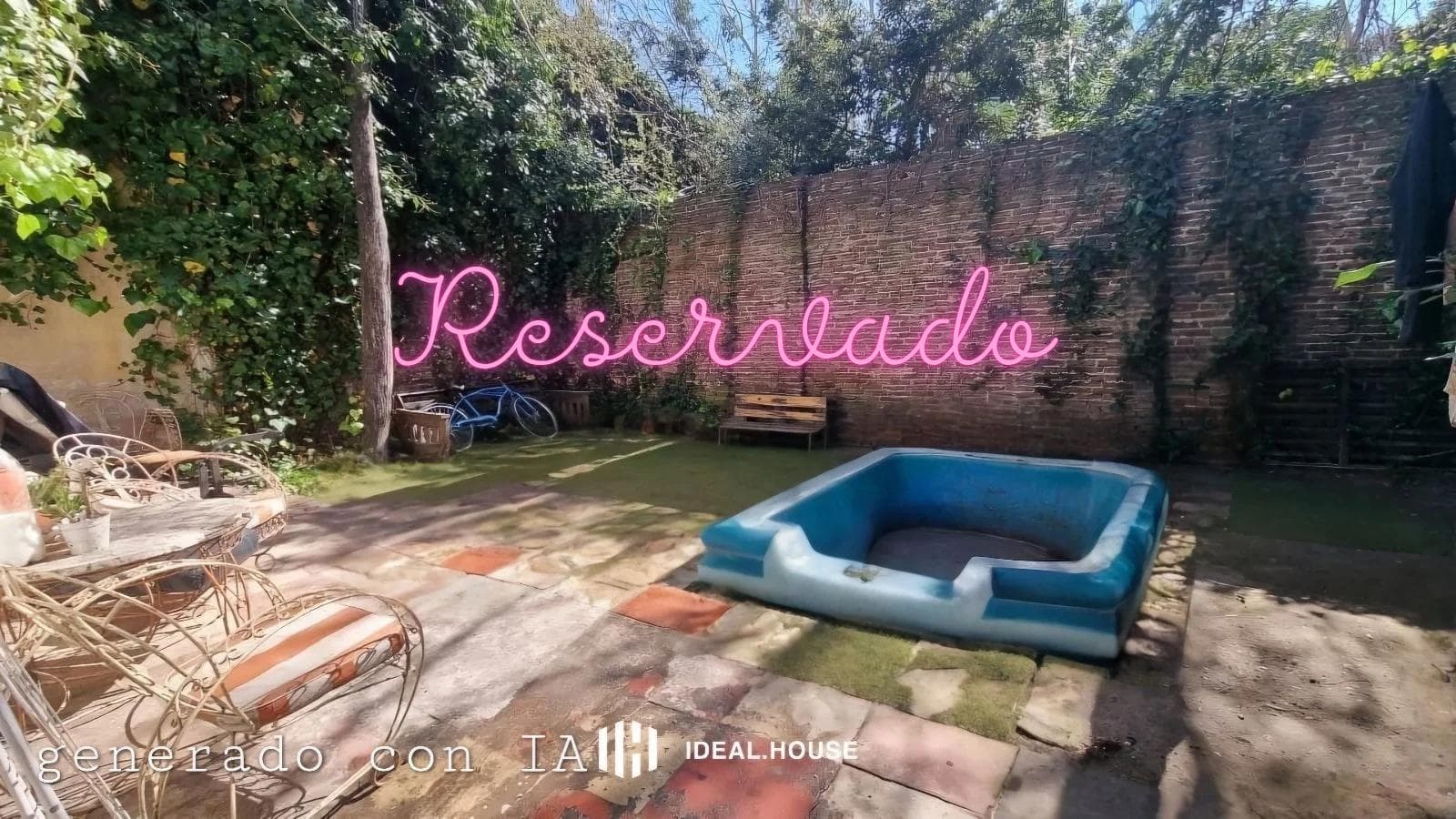 VENTA PH 3 ambientes con jardín y terraza.