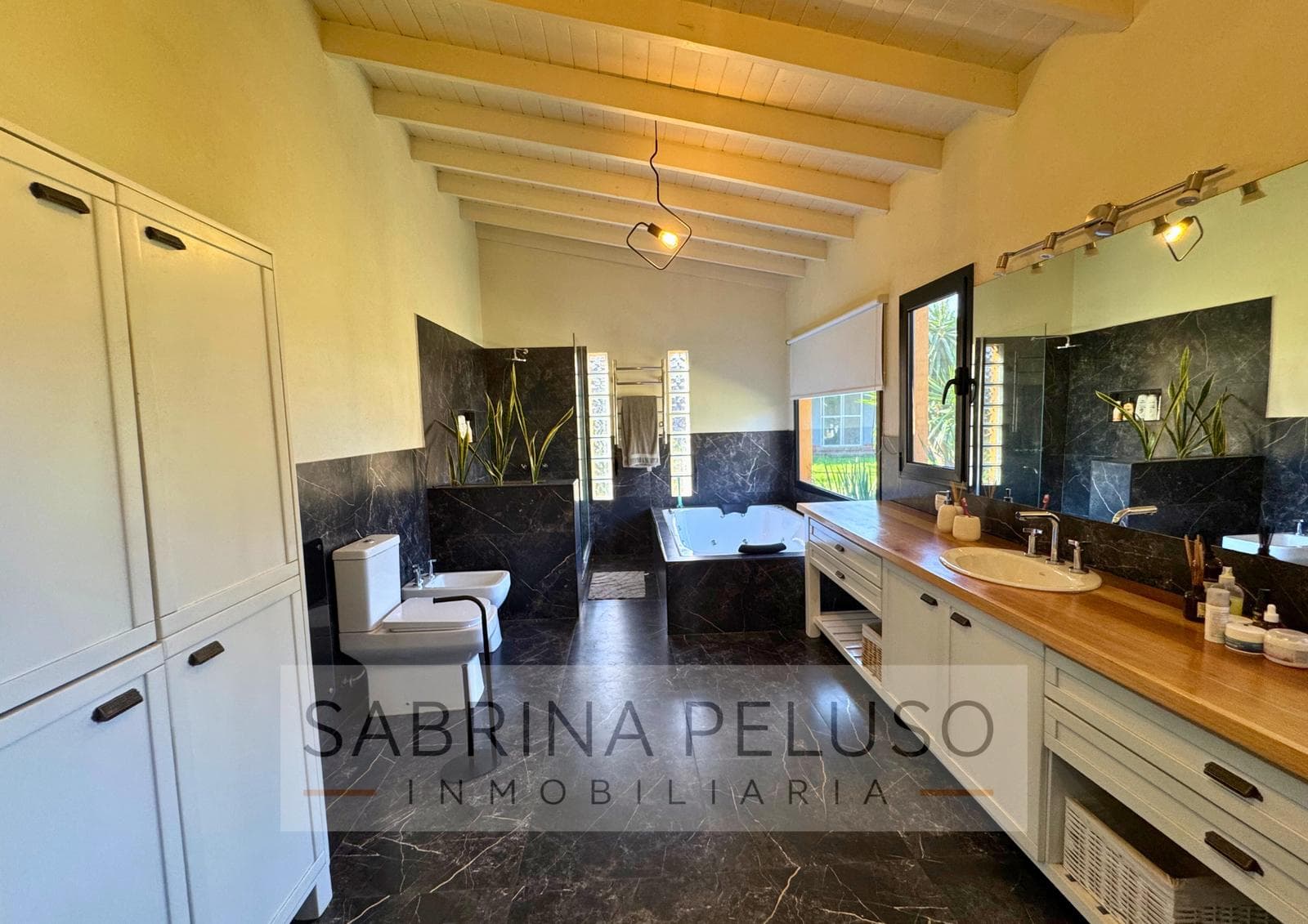house for sale in Moreno