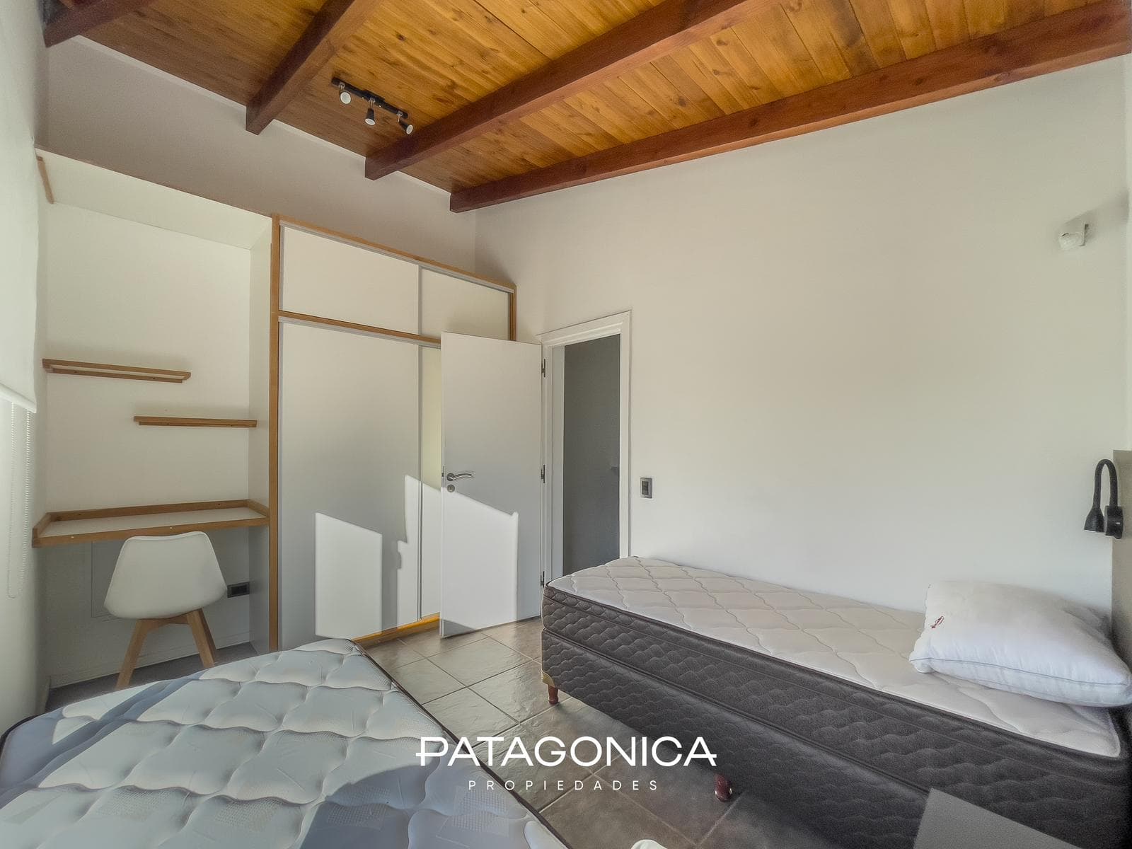 3-ROOM APARTMENT FOR SALE + STORAGE SHED IN THE DOWNTOWN AREA