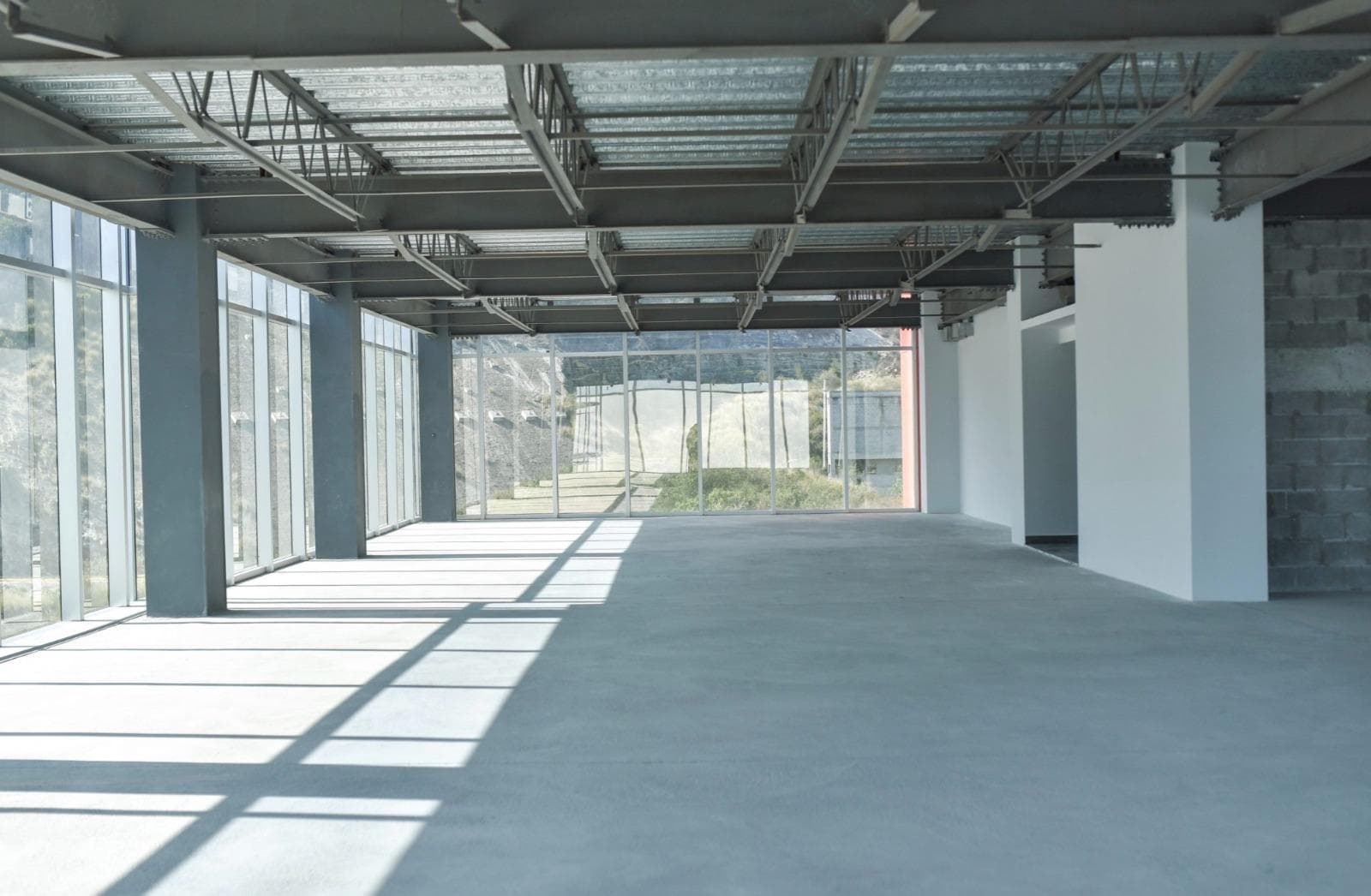 OFFICE FOR RENT IN SAN JERONIMO