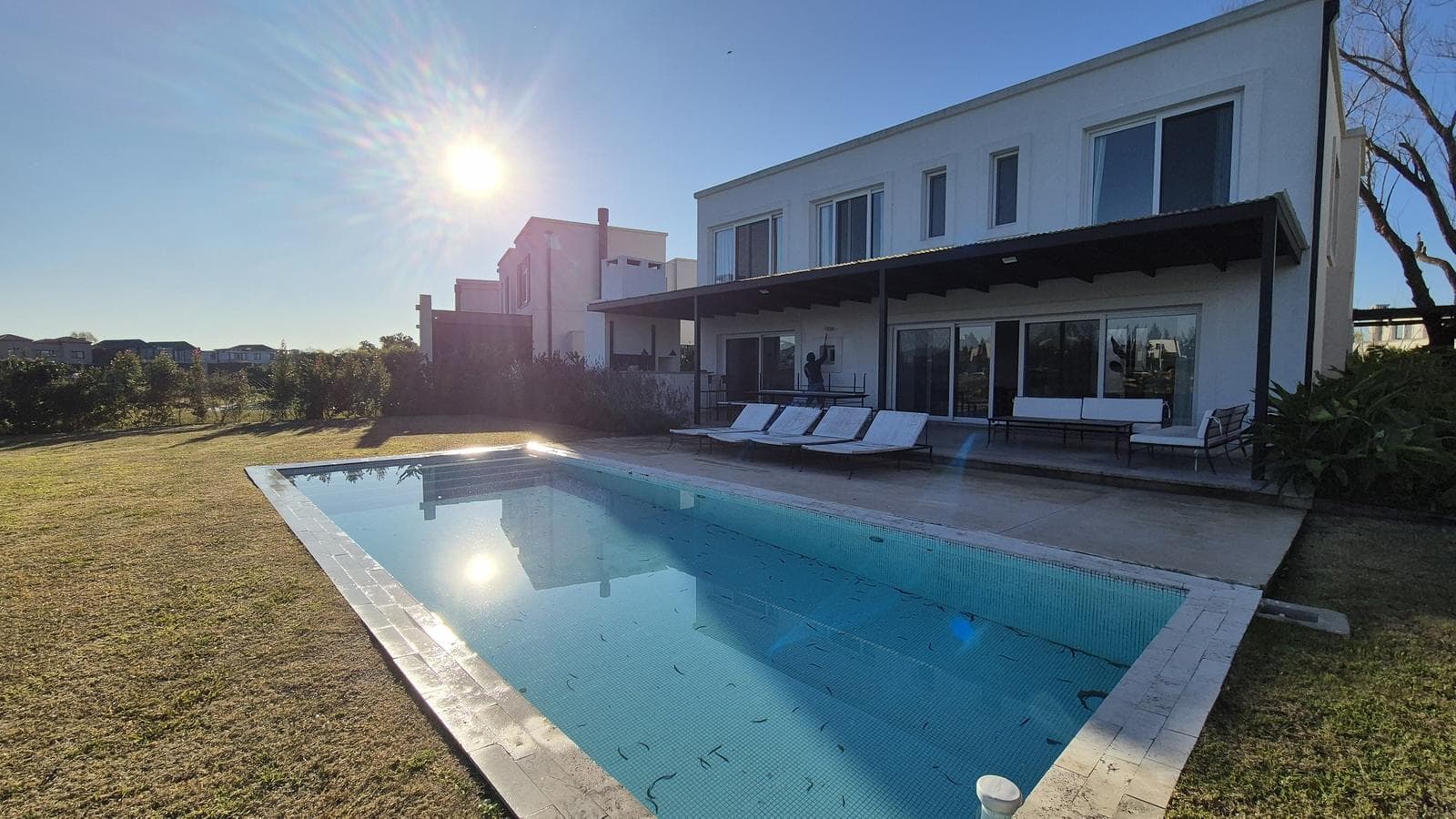 Luxury home with 5 en-suite bedrooms overlooking the lagoon in Barbarita—FOR SALE and FOR RENT