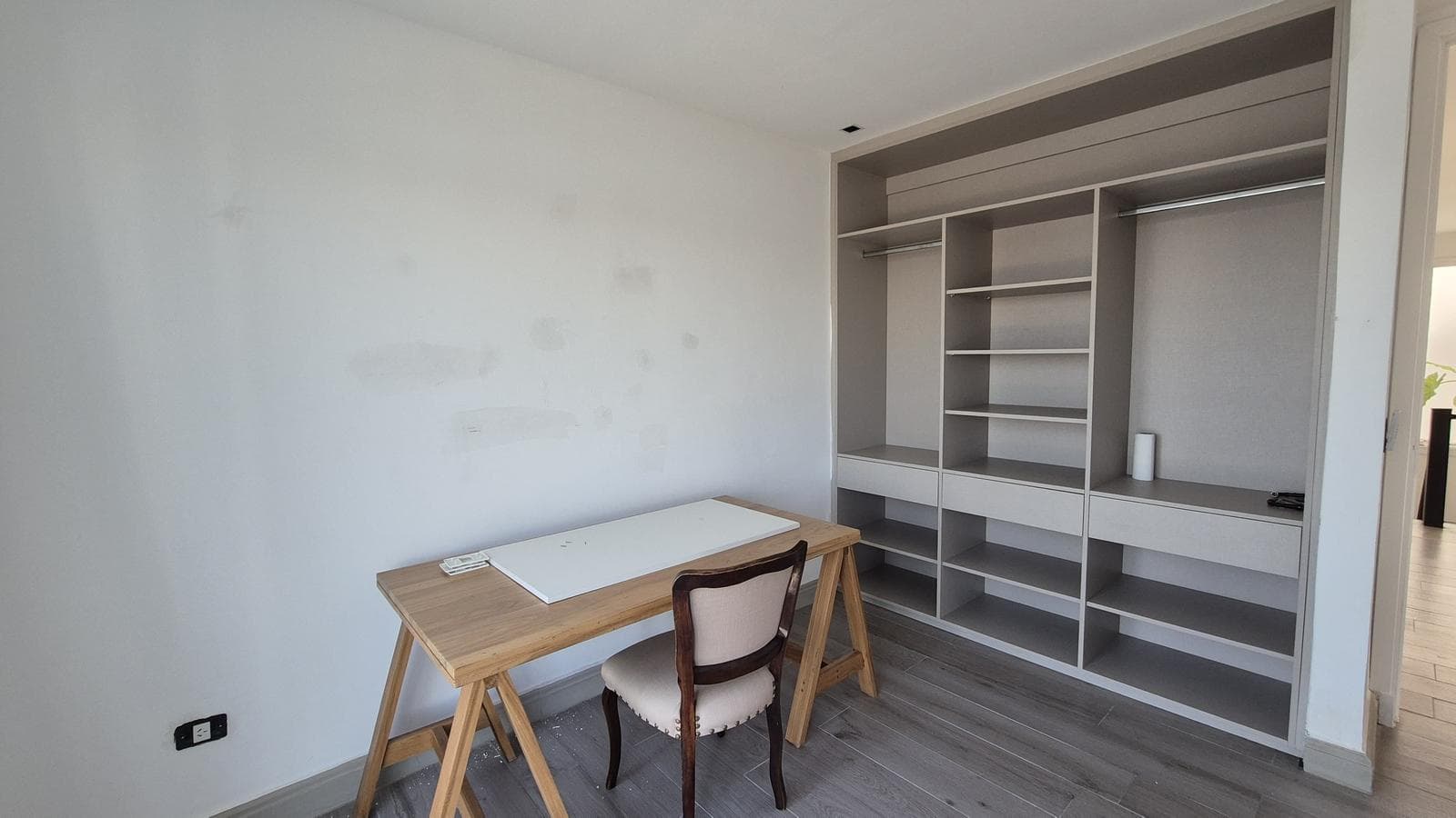 Luxury home with 5 en-suite bedrooms overlooking the lagoon in Barbarita—FOR SALE and FOR RENT