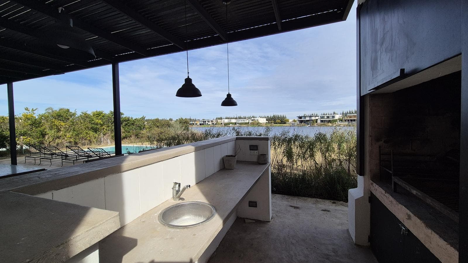 Luxury home with 5 en-suite bedrooms overlooking the lagoon in Barbarita—FOR SALE and FOR RENT