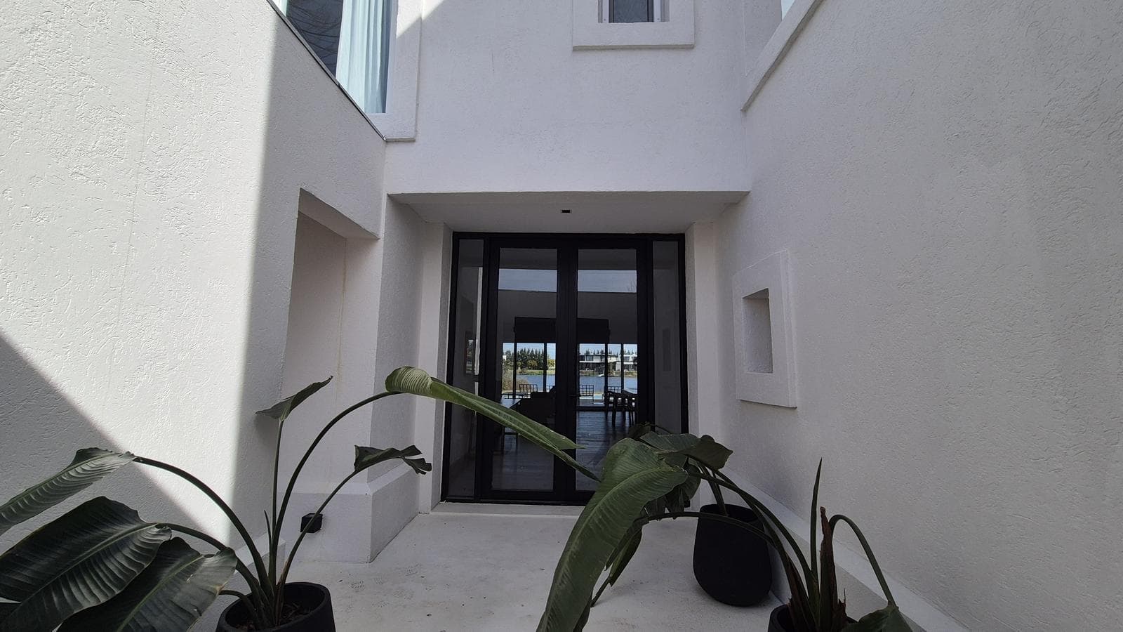 Luxury home with 5 en-suite bedrooms overlooking the lagoon in Barbarita—FOR SALE and FOR RENT