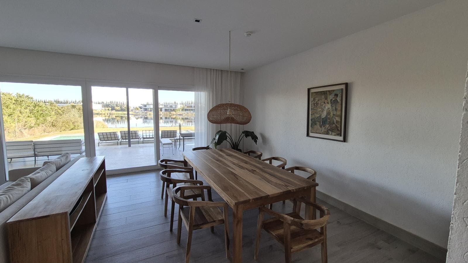 Luxury home with 5 en-suite bedrooms overlooking the lagoon in Barbarita—FOR SALE and FOR RENT