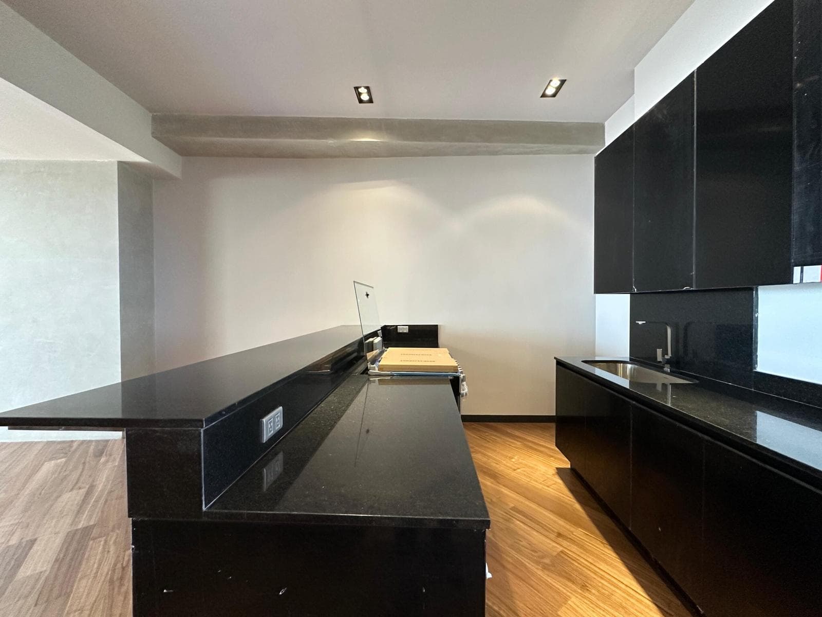 FOR SALE: BEAUTIFUL PENTHOUSE AT THE ENTRANCE TO LOMAS DE ANGELOPOLIS; ABRIC TOWER