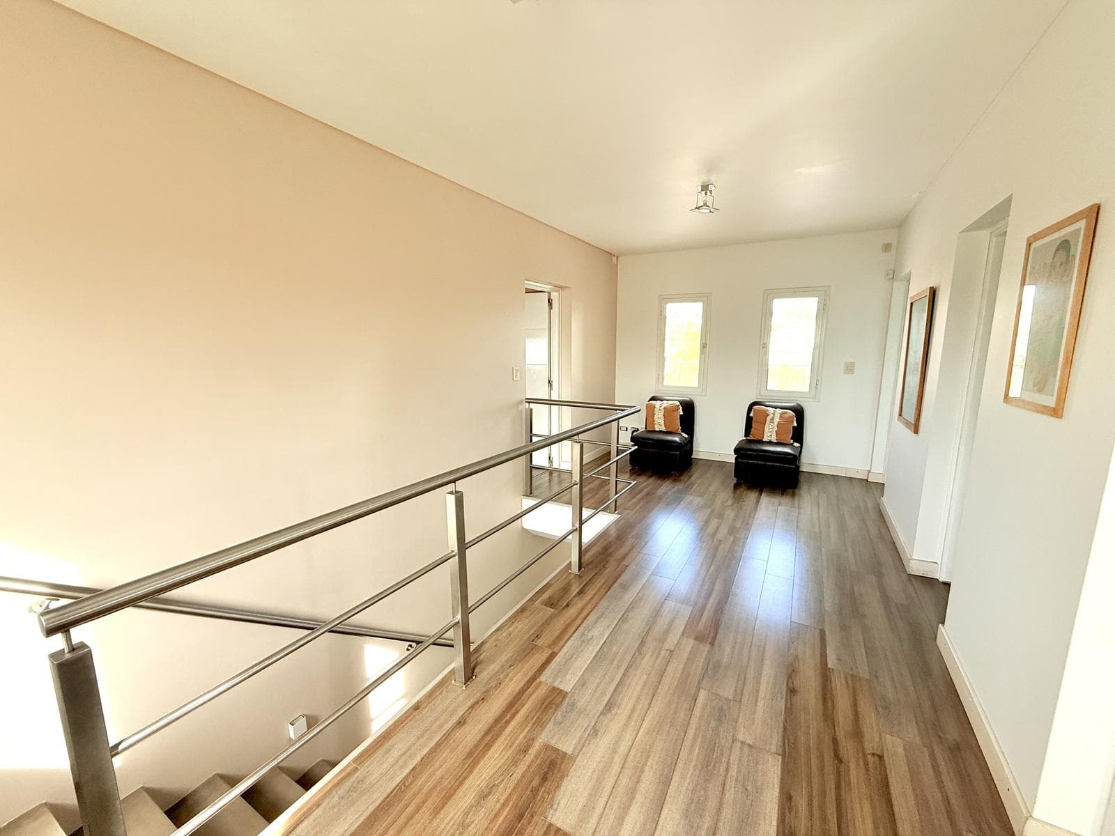 FOR SALE - 4-bedroom house - San Sebastian, Funes