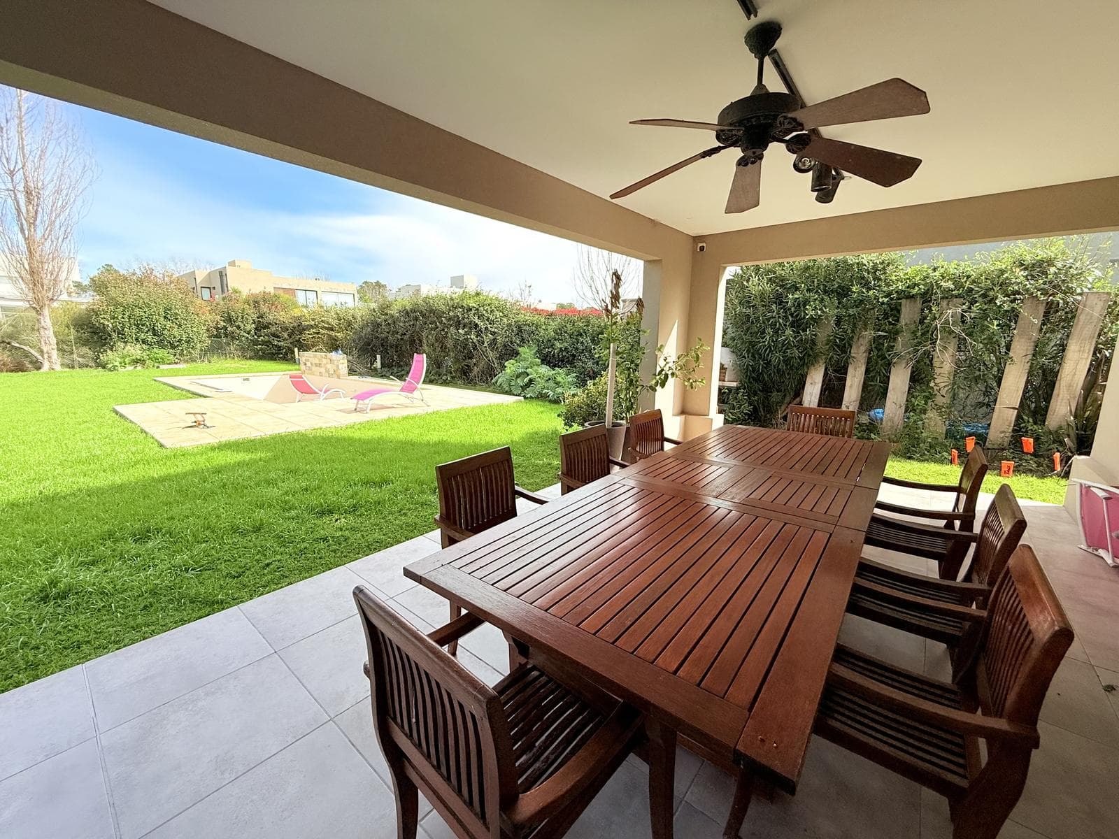 FOR SALE - 4-bedroom house - San Sebastian, Funes