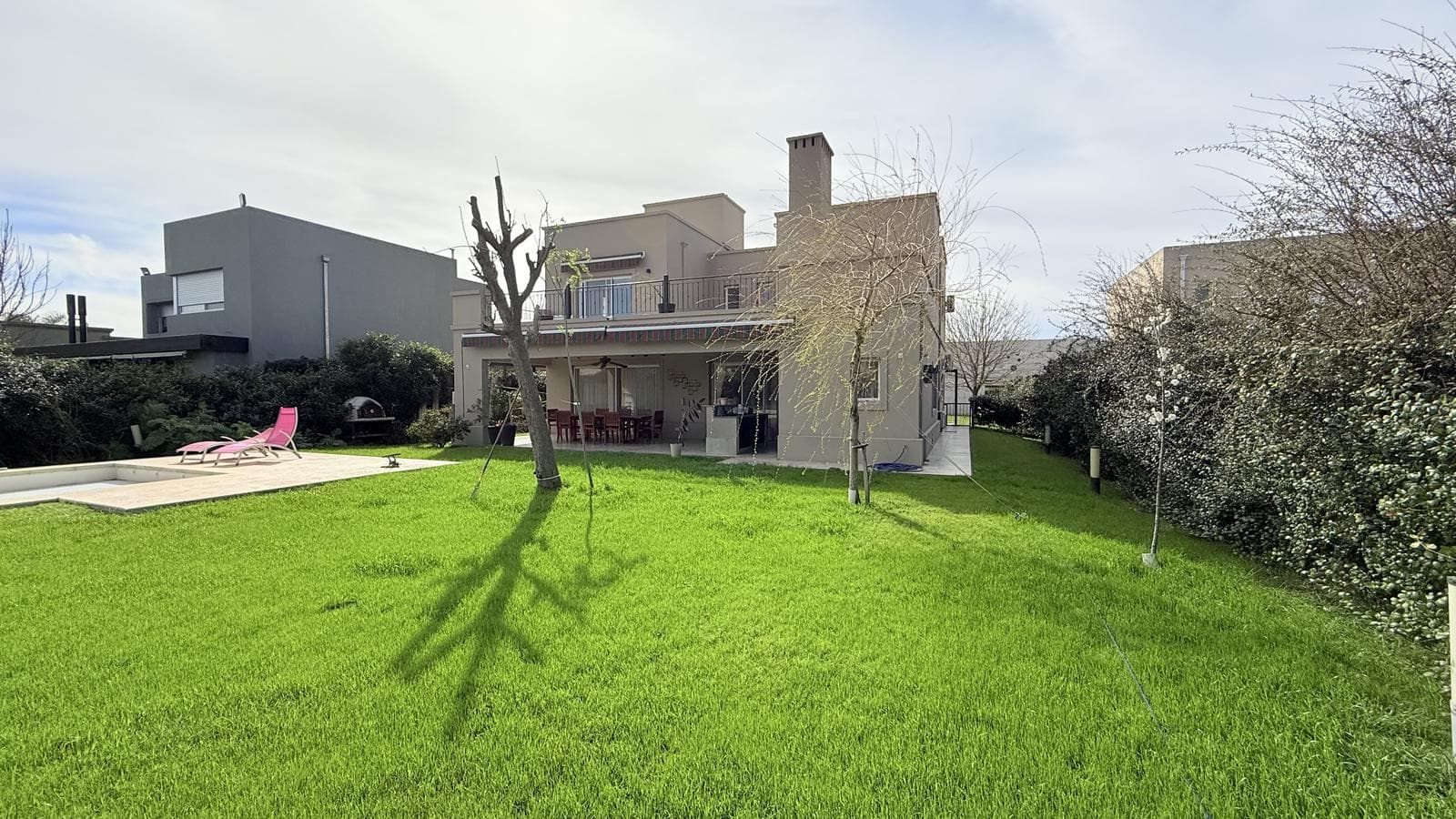 FOR SALE - 4-bedroom house - San Sebastian, Funes