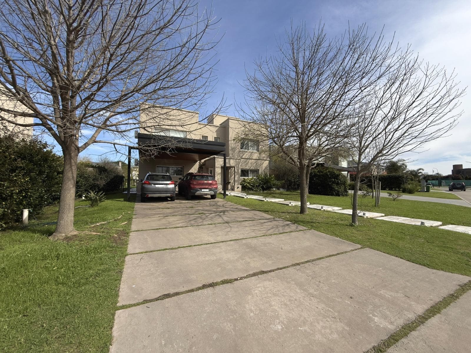 FOR SALE - 4-bedroom house - San Sebastian, Funes