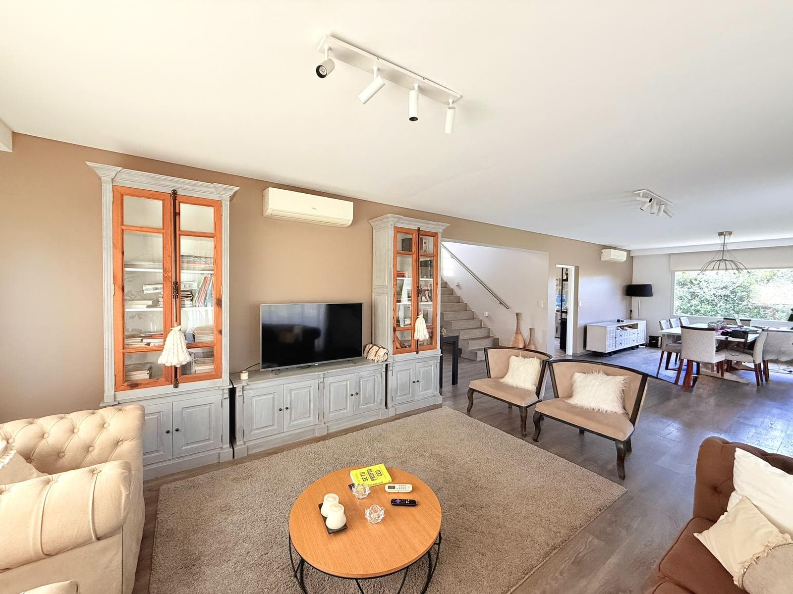 FOR SALE - 4-bedroom house - San Sebastian, Funes
