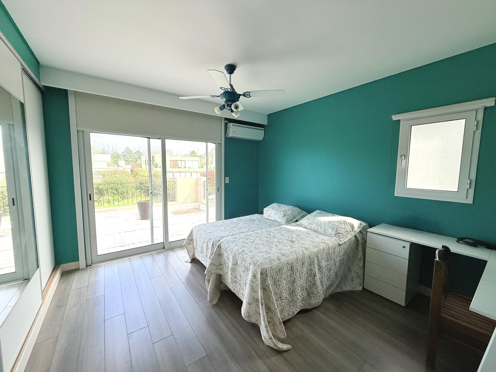 FOR SALE - 4-bedroom house - San Sebastian, Funes