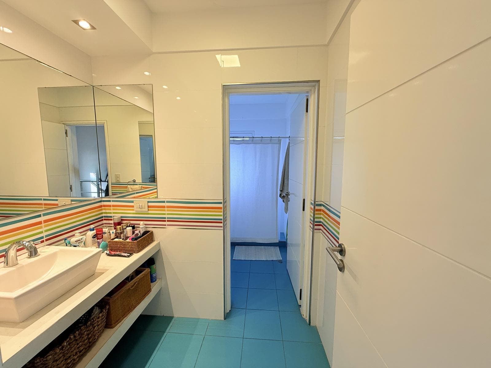 FOR SALE - 4-bedroom house - San Sebastian, Funes