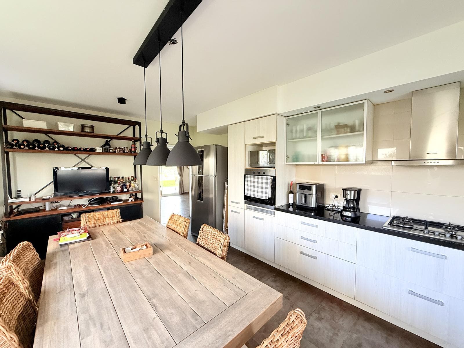 FOR SALE - 4-bedroom house - San Sebastian, Funes