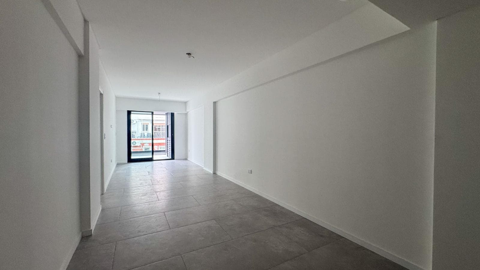For Sale: Laprida 1300 - 3-Bedroom Apartment in Recoleta - Balcony/Terrace Facing the Street