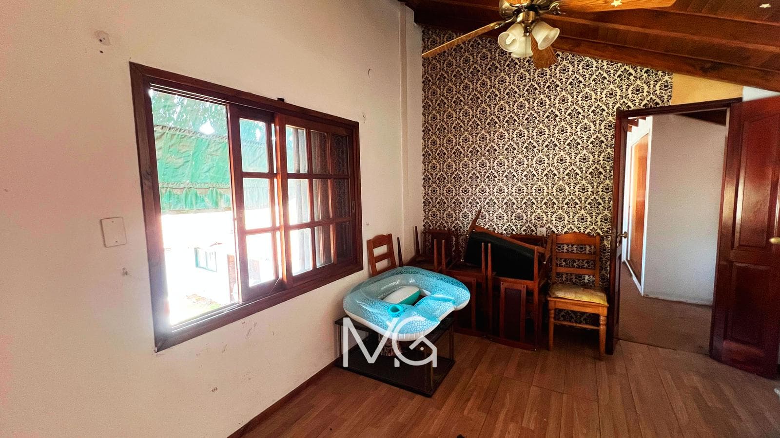 6-Bedroom House for Sale with Pool in Adrogue