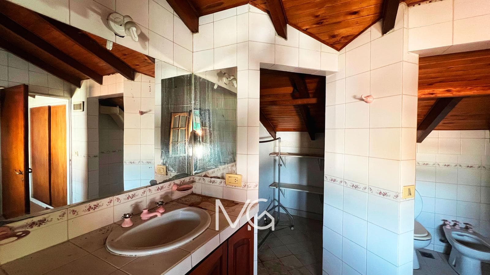 6-Bedroom House for Sale with Pool in Adrogue