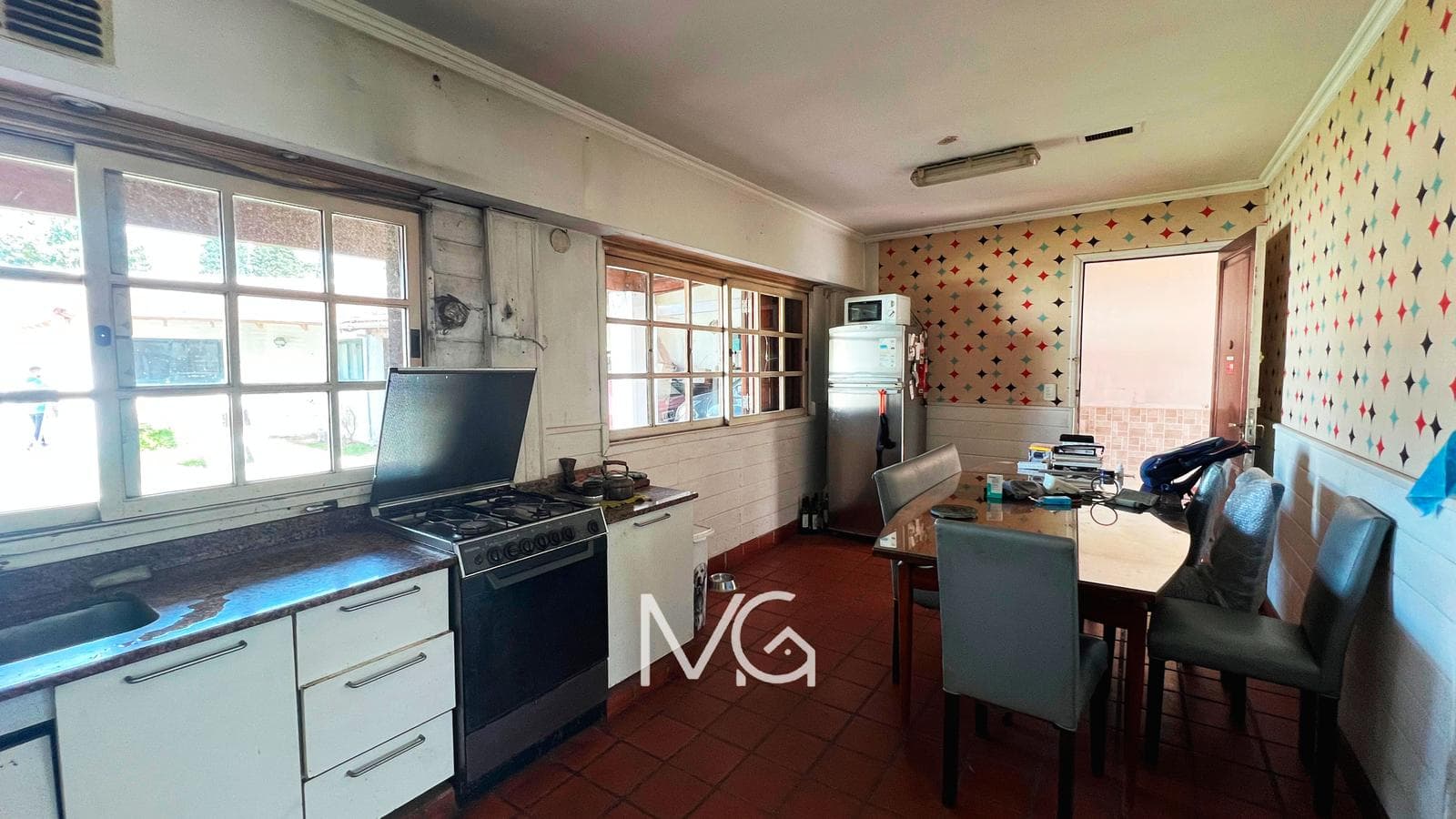 6-Bedroom House for Sale with Pool in Adrogue