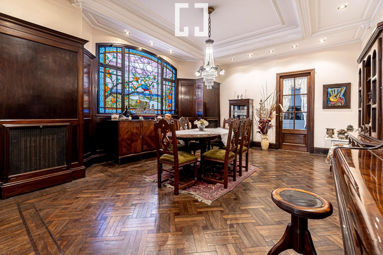 AMAZING SALE: STYLISH HOUSE IN CABALLITO WITH COURTYARD AND TERRACE—WILL CONSIDER TRADE