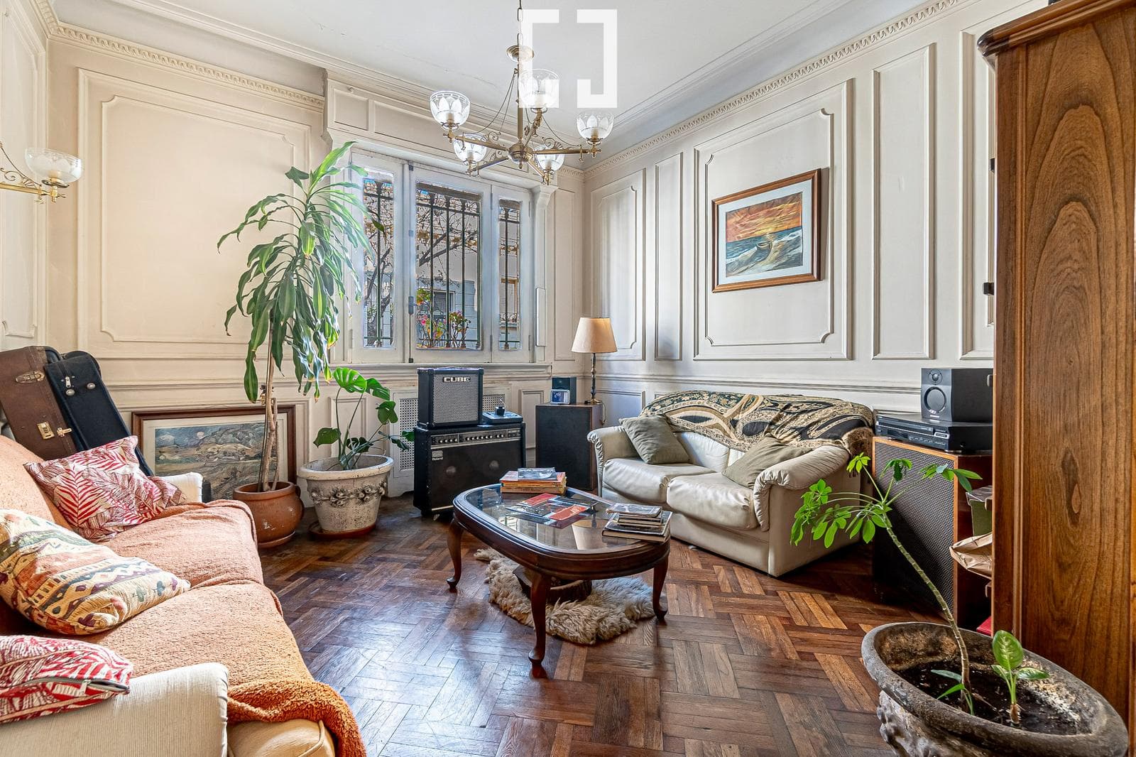 AMAZING SALE: STYLISH HOUSE IN CABALLITO WITH COURTYARD AND TERRACE—WILL CONSIDER TRADE