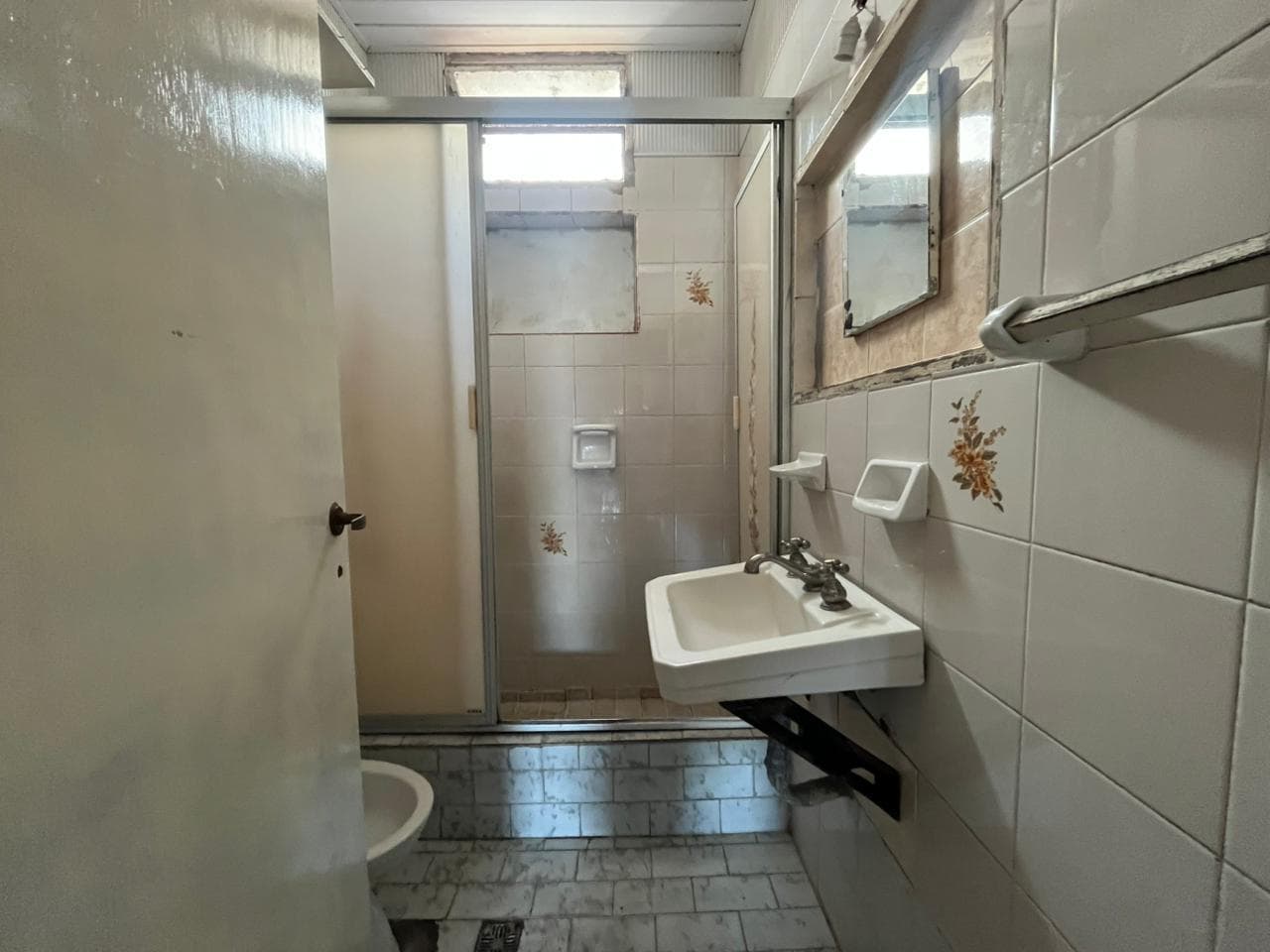 FOR SALE - 2-bedroom house with a multipurpose room. Bella Vista, Rosario.