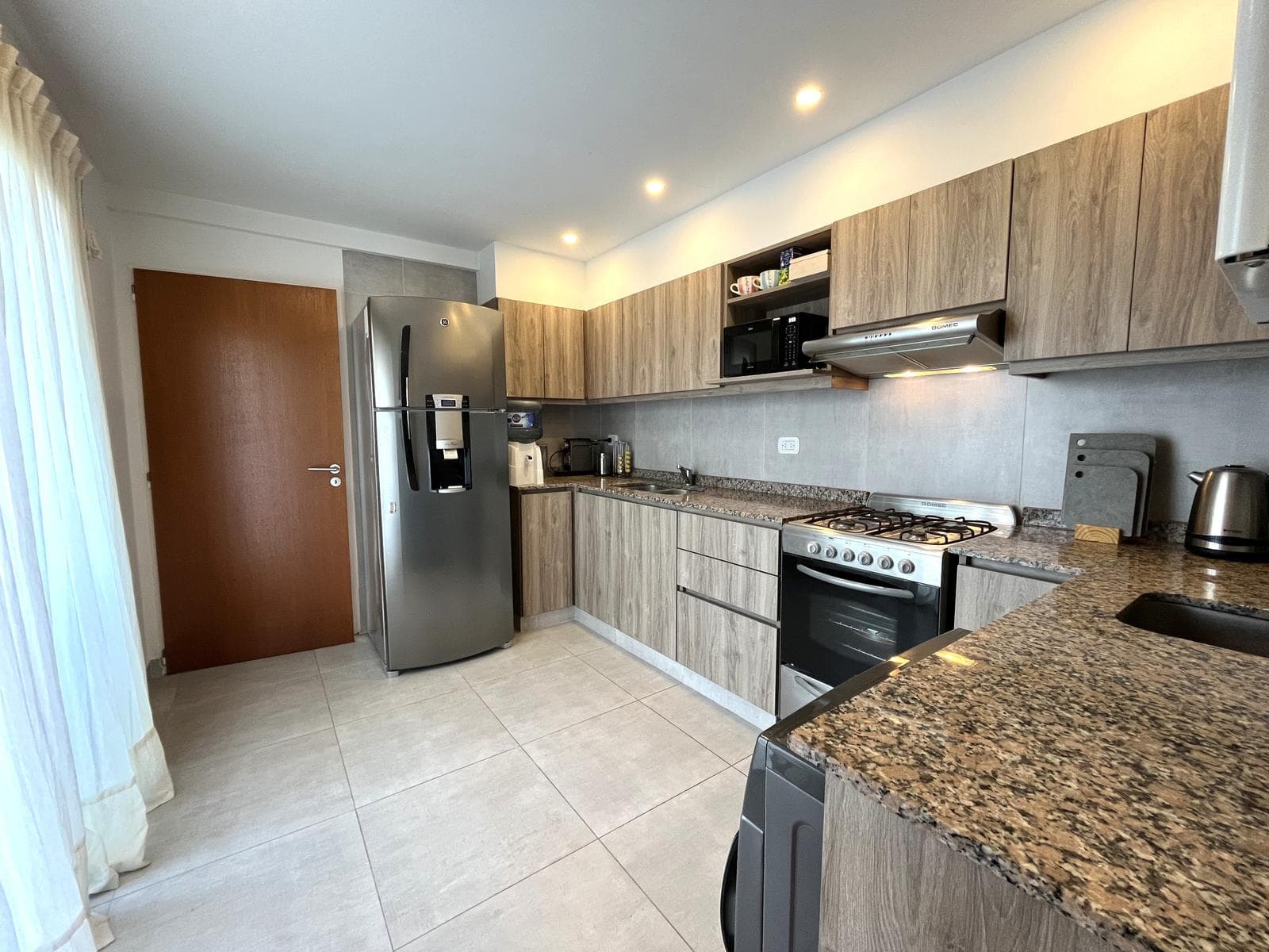 Great opportunity! Bright, ideal as a primary residence or investment. Ing. Maschwitz. 3 rooms, grill, balcony, surrounded by nature