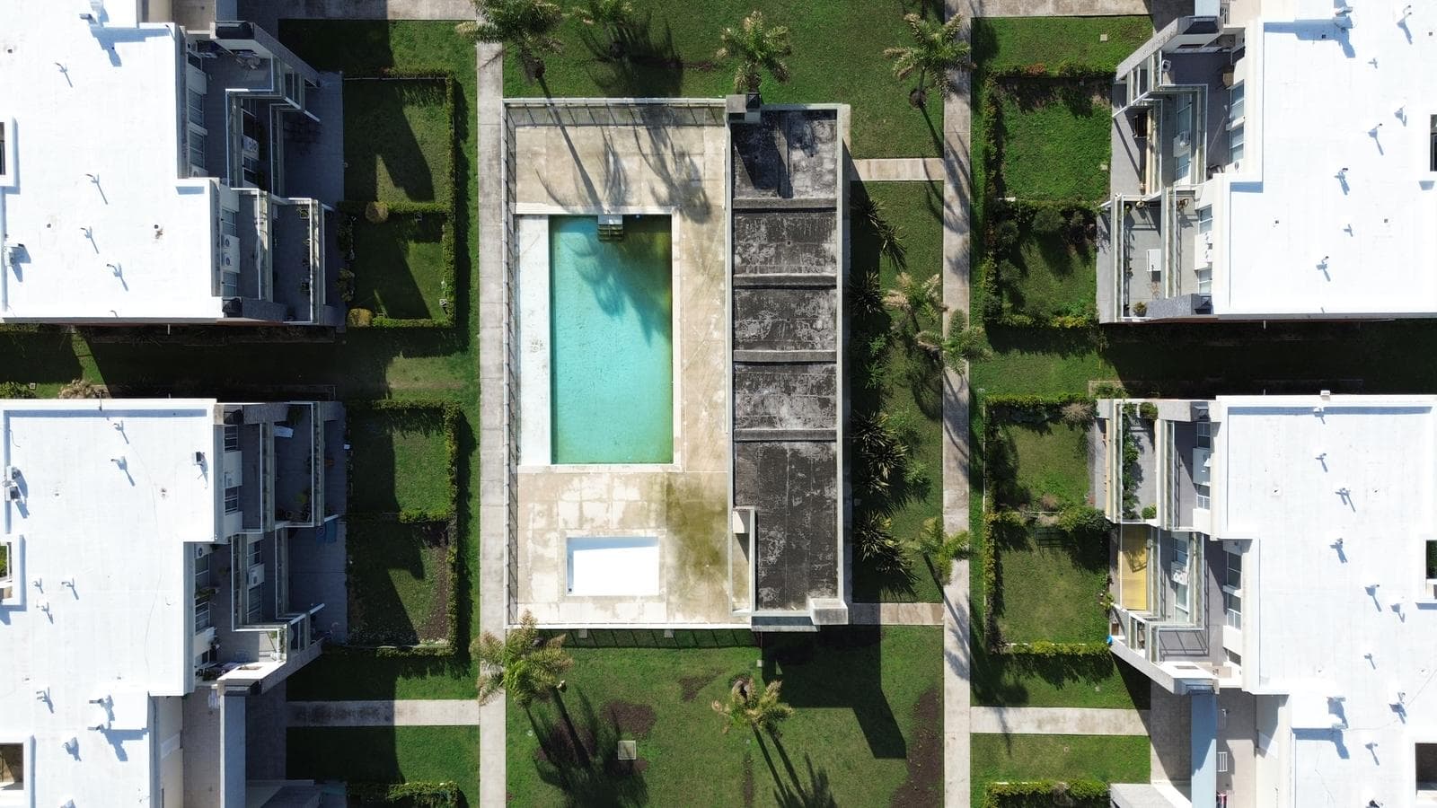 Great opportunity! Bright, ideal as a primary residence or investment. Ing. Maschwitz. 3 rooms, grill, balcony, surrounded by nature