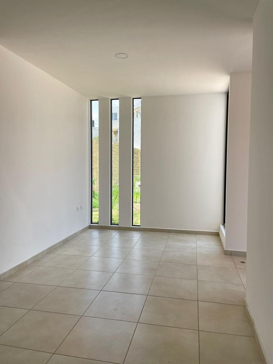 HOUSE FOR SALE BEHIND PLAZA SAN DIEGO
