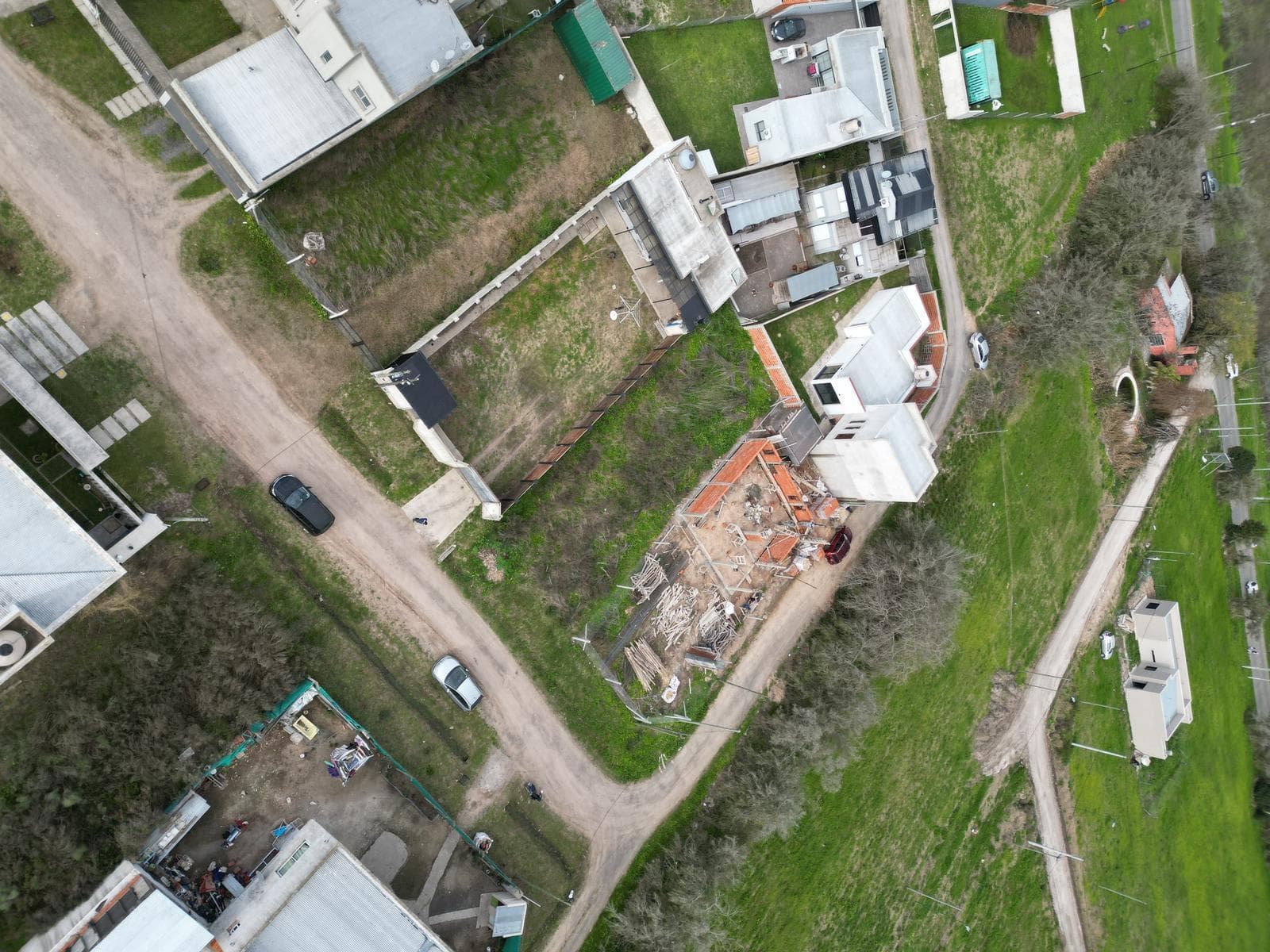 Lot for sale at 497 between 31 and 132, with a 12-meter frontage and a 30-meter depth. Gonnet.