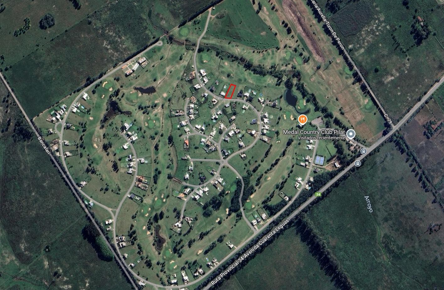 Land for Sale: Lot in the Golf Medal Country Club neighborhood, Pilar—1,227 m²