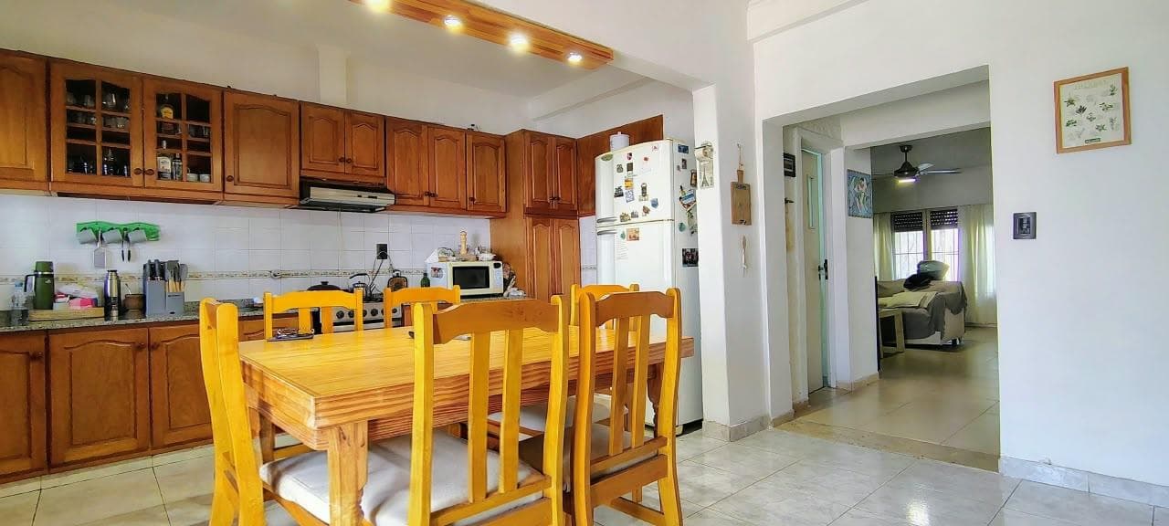 FOR SALE | TRADE - 3-bedroom house with porch and garage - Sarmiento, Rosario. QUALIFIES FOR A LOAN.