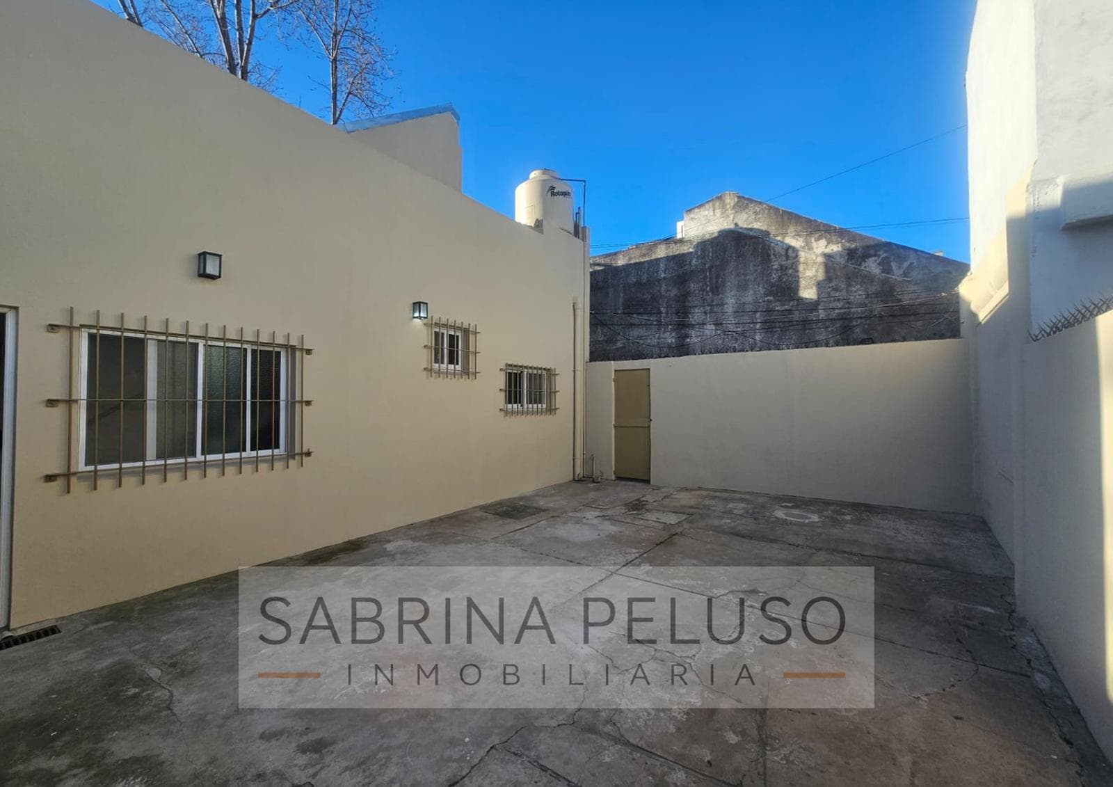 House for SALE located in El Palomar