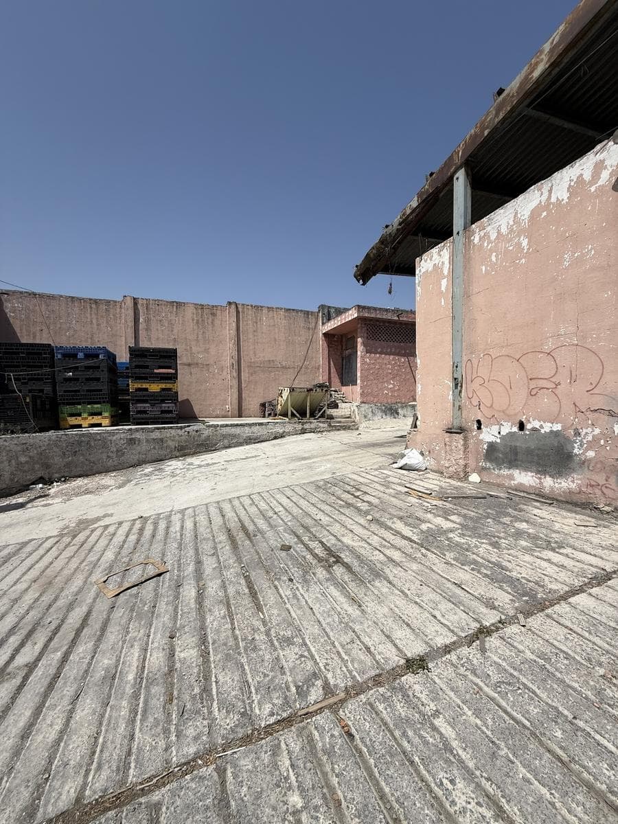 Warehouse Rental: Entire or Partial.