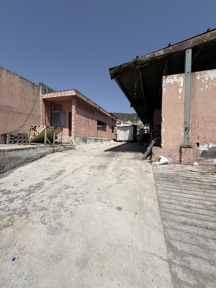 Warehouse Rental: Entire or Partial.
