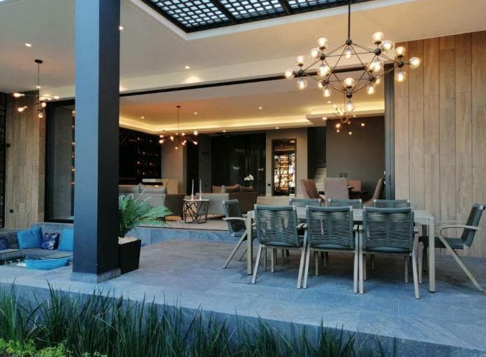 HOME FOR SALE IN SANTO DOMINGO PARK, LOMAS DE ANGELOPOLIS, WITH AUTOMATIC IRRIGATION