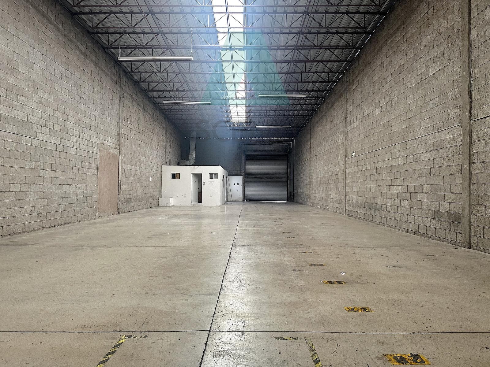 Commercial Warehouse for Rent in the Complejo Industrial Norte, Tanch