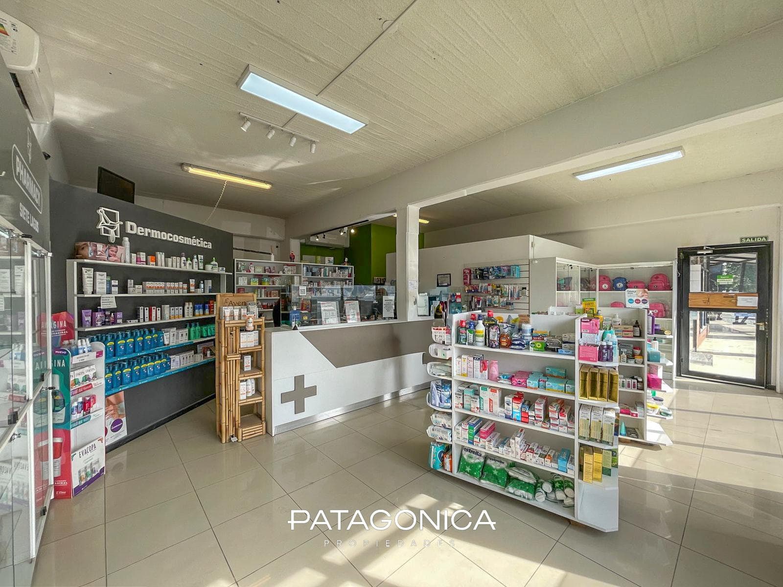 PHARMACY BUSINESS FOR SALE IN VILLA LA ANGOSTURA