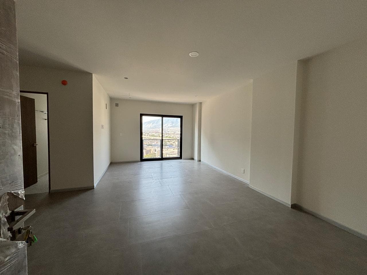 APARTMENT FOR SALE (UNFINISHED) IN VALLE PONIENTE