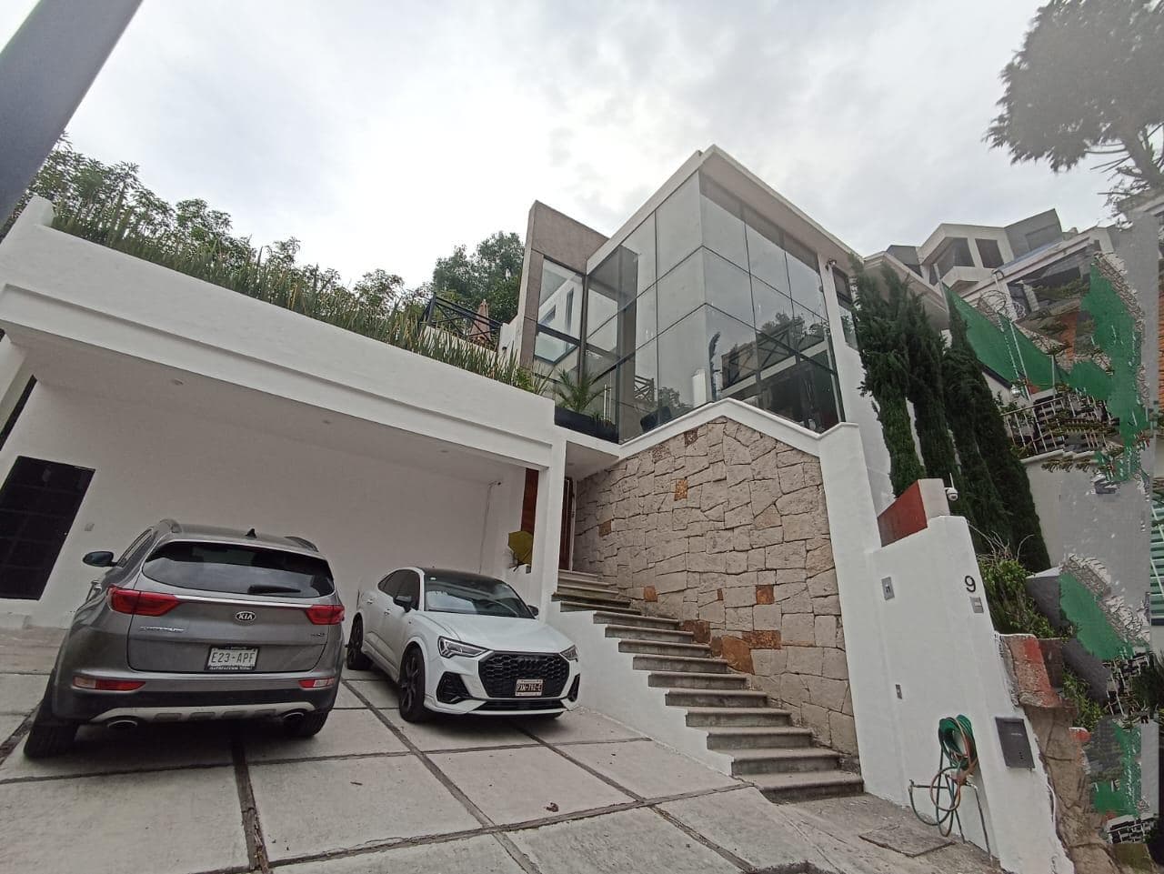 HOUSE FOR SALE IN PASEOS DEL BOSQUE, STATE OF MEXICO