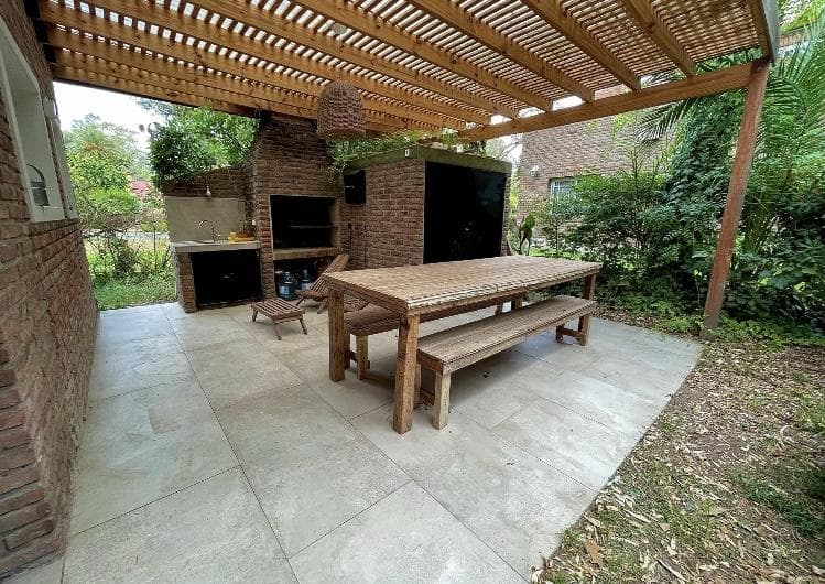 House for Sale - Rincón De Maschwitz - Financing Available