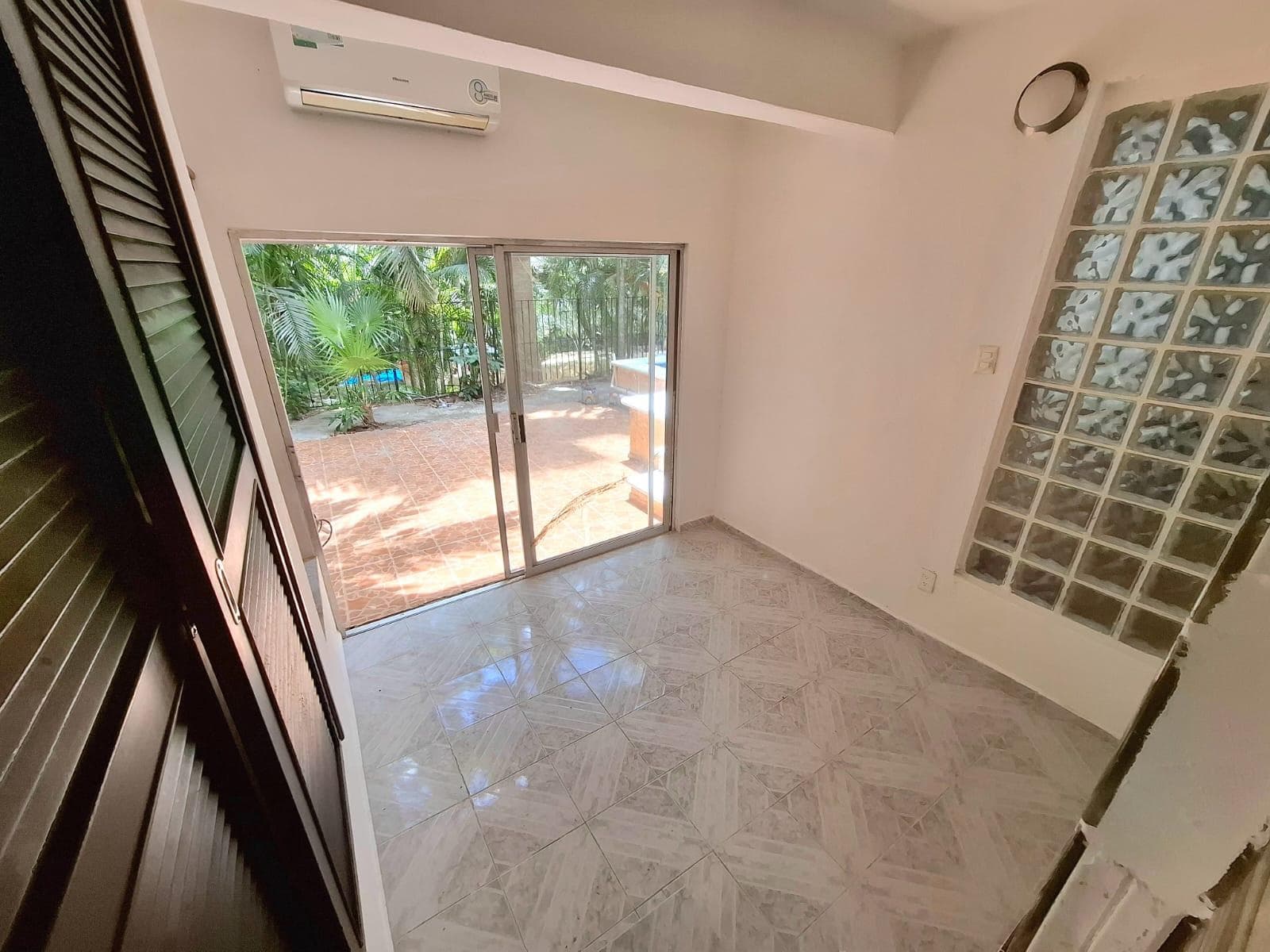 Two-bedroom apartment for sale in Puerto Aventuras