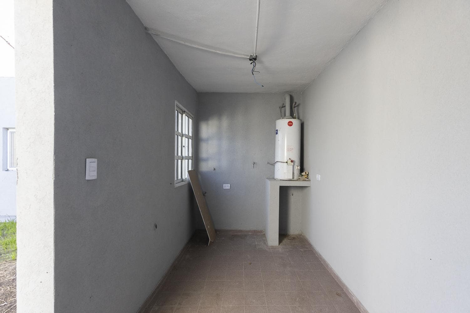 Brand-New House for Sale with a Park and Financing Options in Adrogue