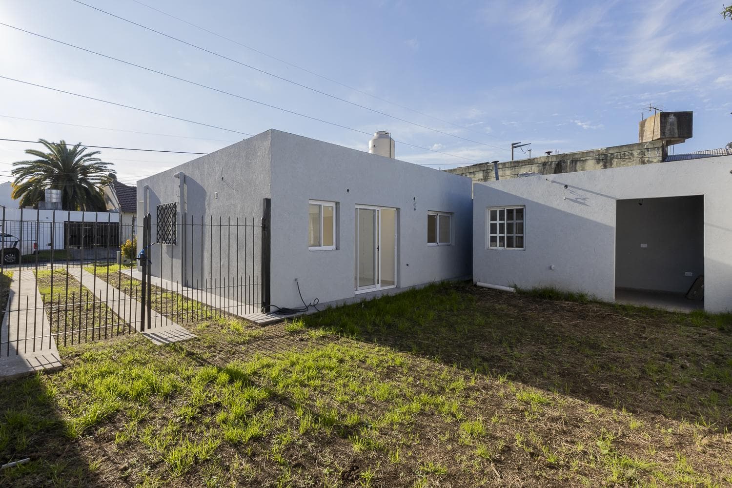 Brand-New House for Sale with a Park and Financing Options in Adrogue