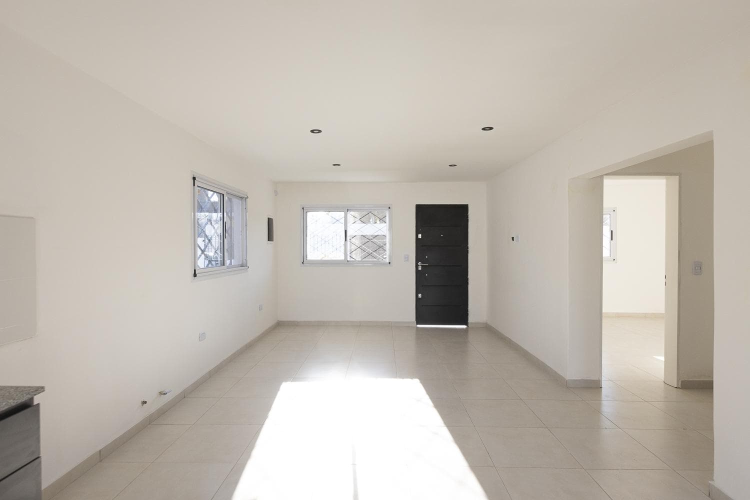 Brand-New House for Sale with a Park and Financing Options in Adrogue