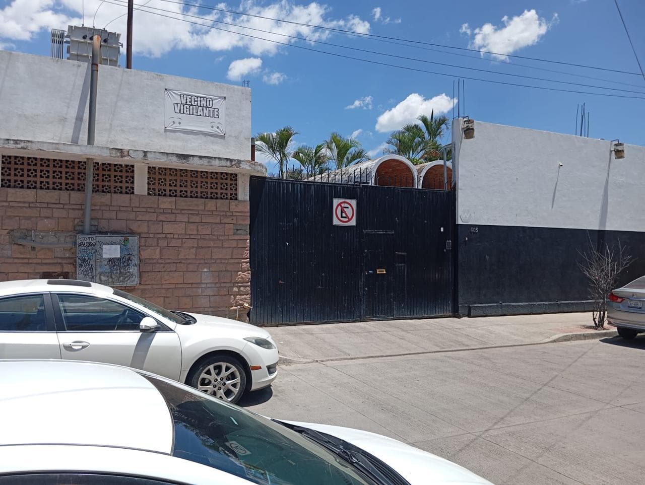 Bodega comercial con Área de Oficinas en la Colonia San Miguel