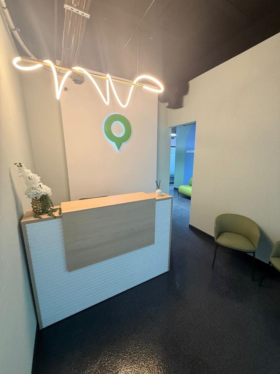 FULLY EQUIPPED AND FURNISHED OFFICE