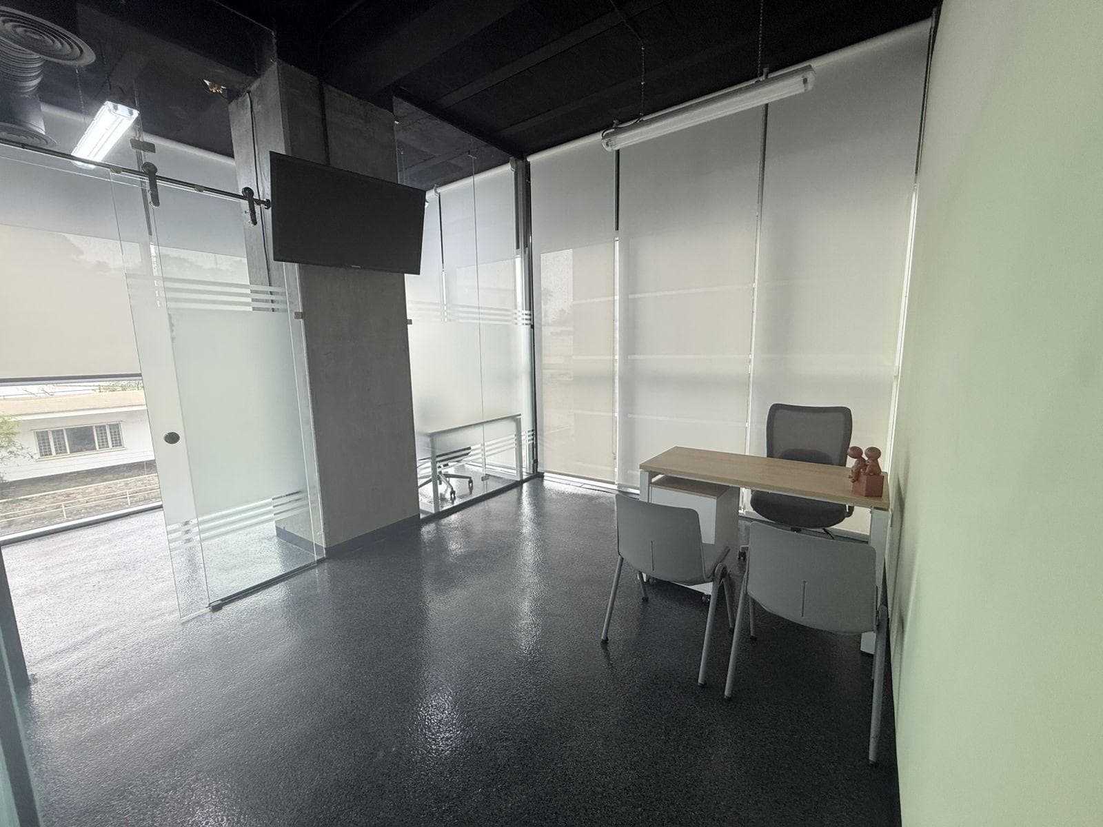 FURNISHED OFFICE IN OBISPADO